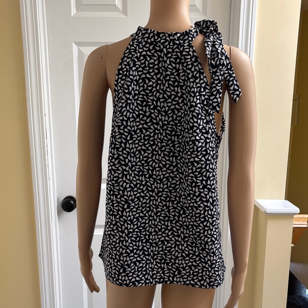 Tie neck halter size m